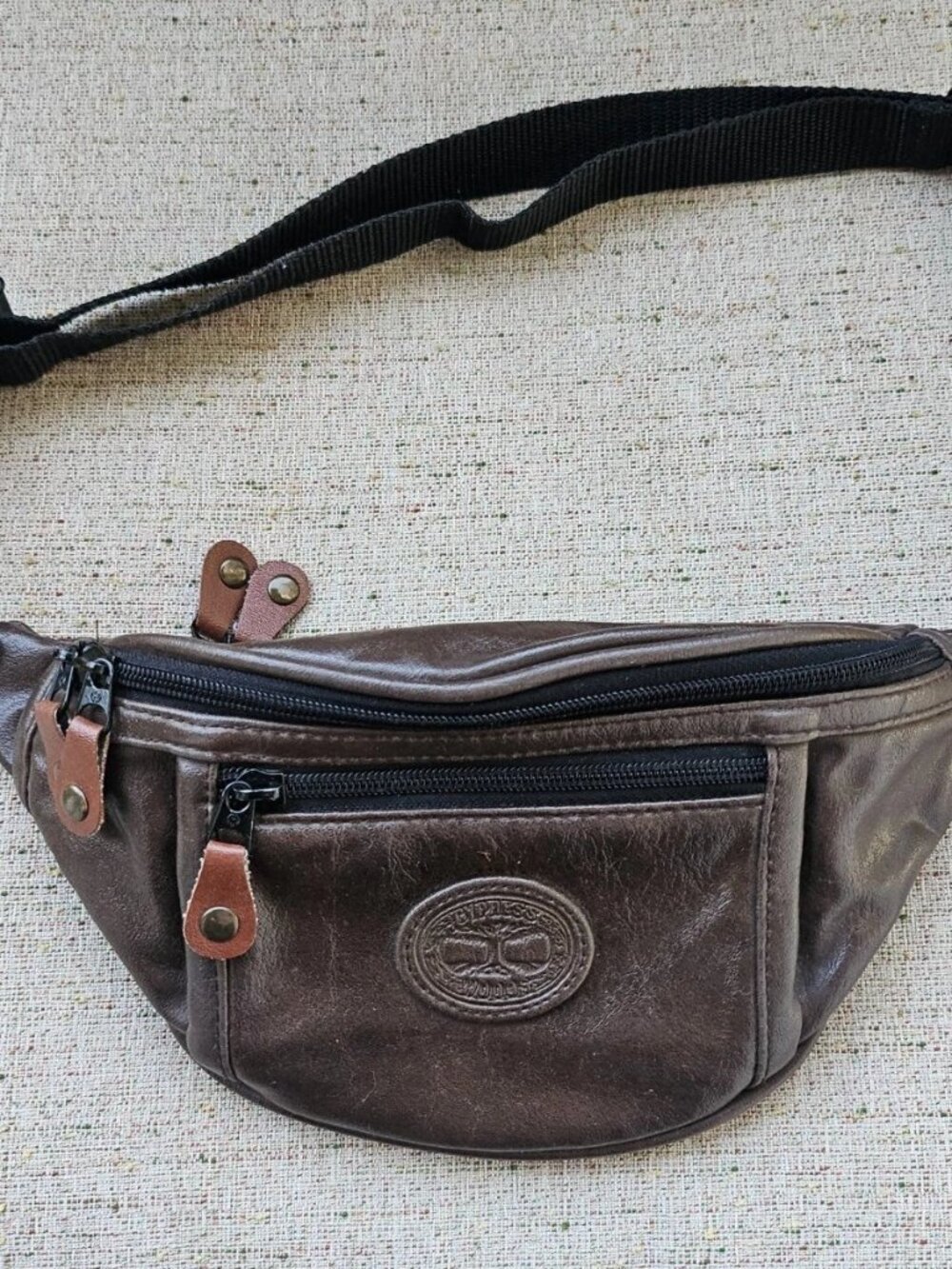 Cypress Wood Fanny Bag Waist Bag Brown Leather Travel Bag Zip Pockets Purse - Picture 3 of 14